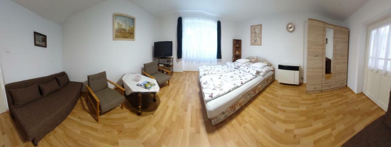 Feszty-Feszek Vendeghaz Daire Tiszafüred Dış mekan fotoğraf
